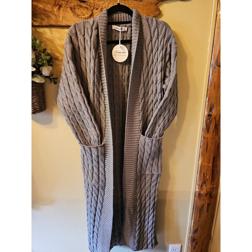 NWT Women's Caracilia Long Sweater Medium  E1